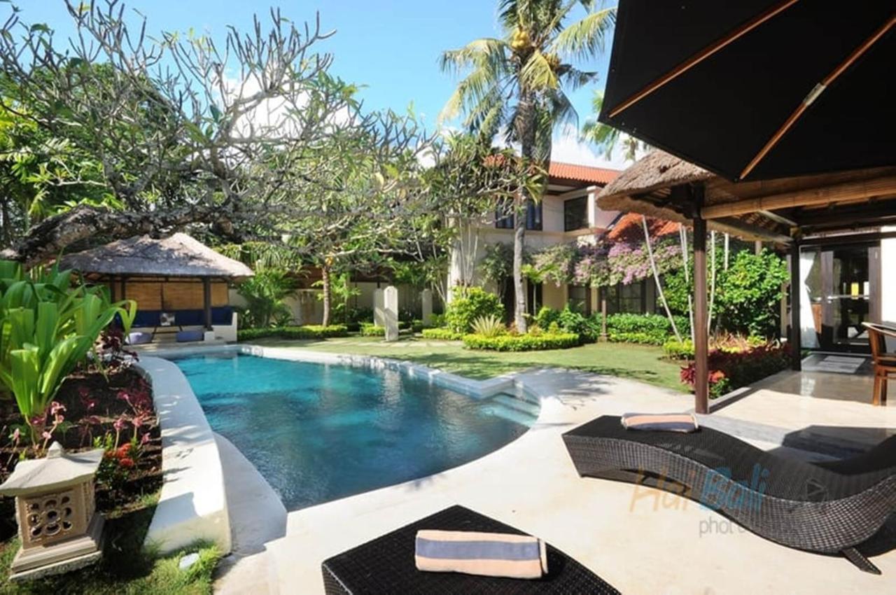 Villa Seminyak William Buitenkant foto