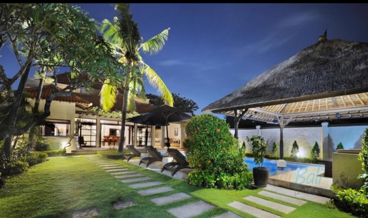 Villa Seminyak William Buitenkant foto