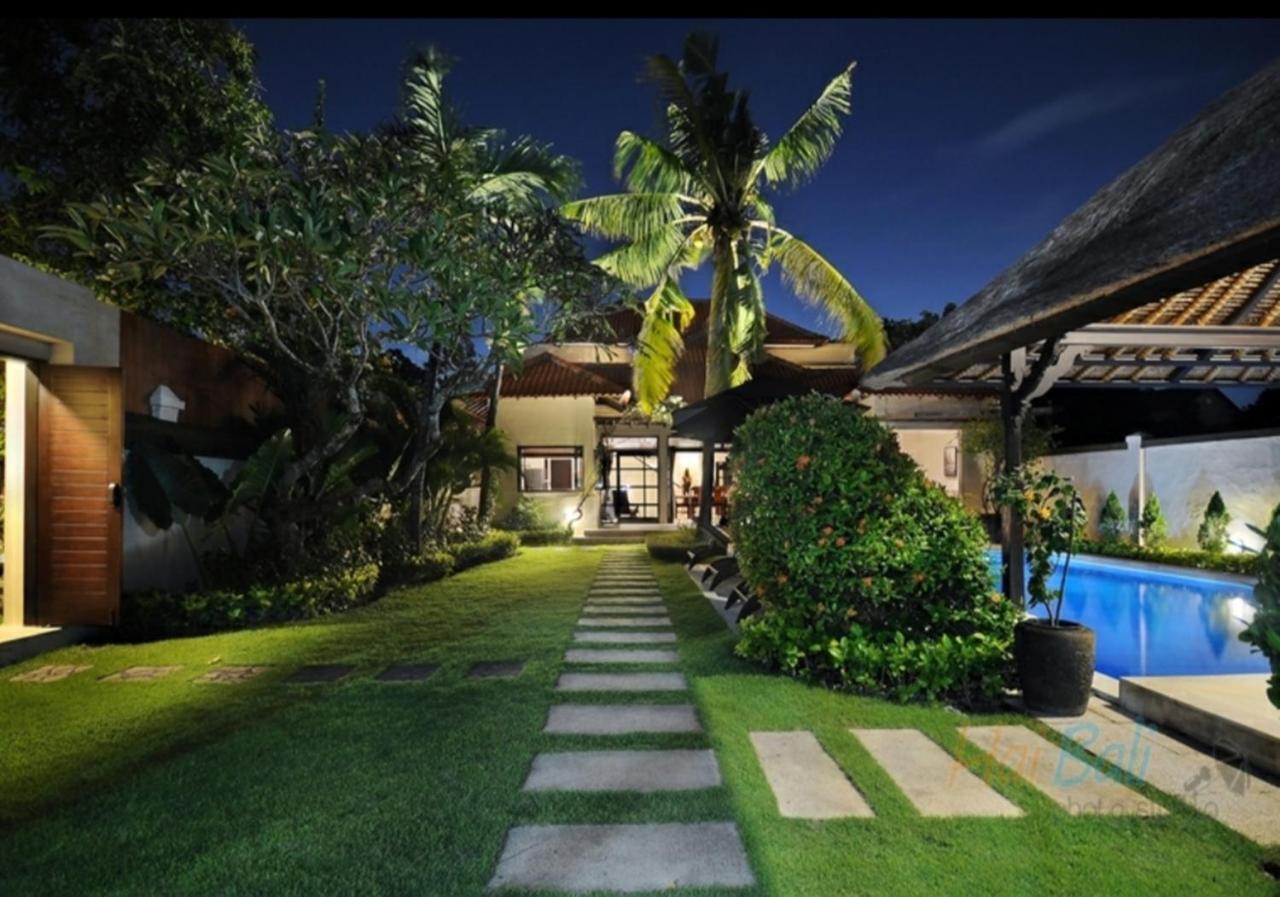 Villa Seminyak William Buitenkant foto